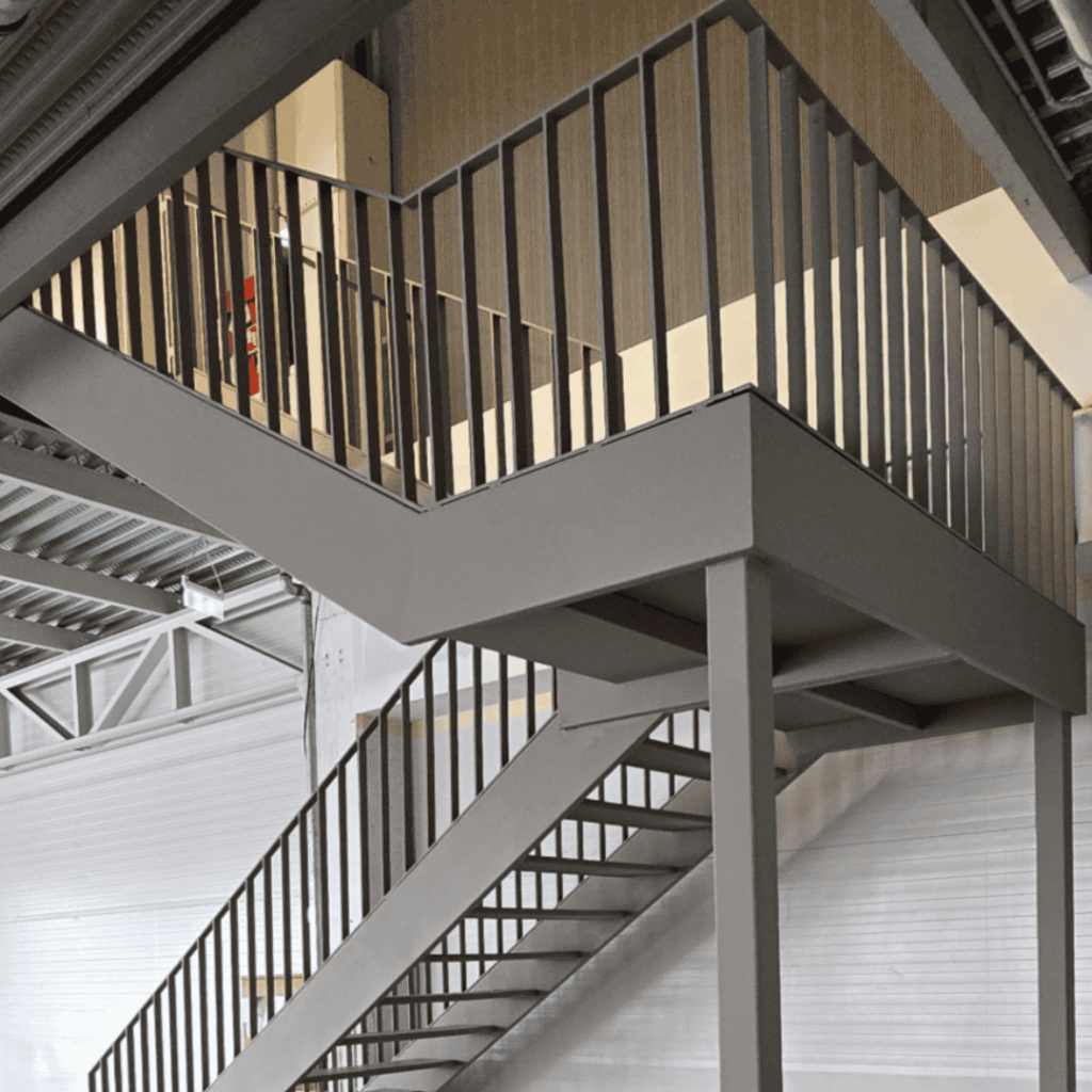 scările metalice